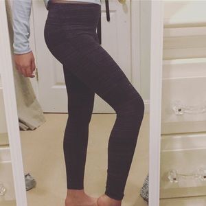 Gap fit black striped leggings